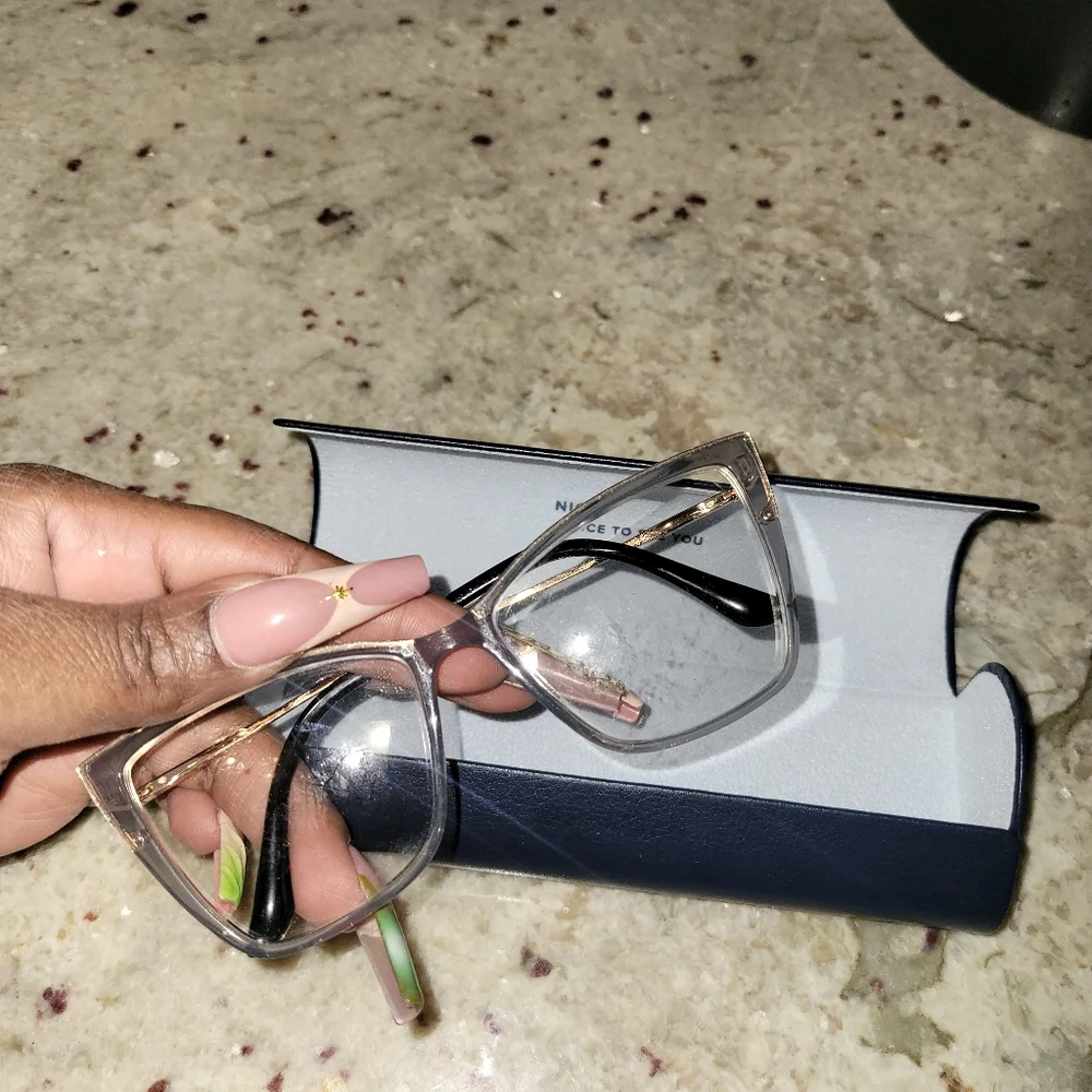 Warby And Parker Stylish Clear Frame Glasses